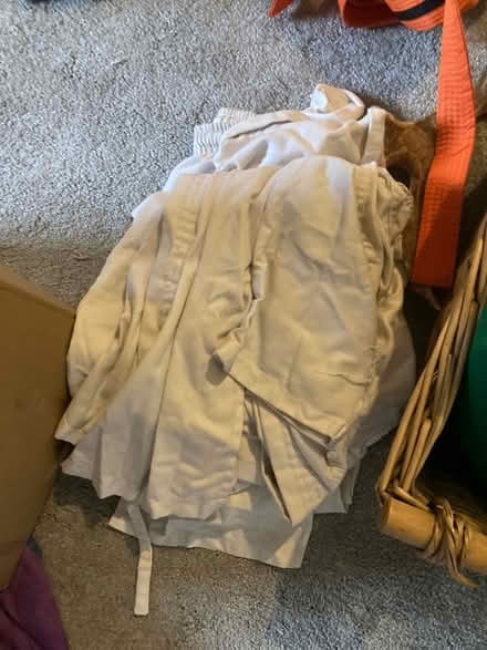 Photo of free White karate uniform 130 and 140 (OX1 henwood) #1