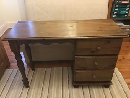 Photo of free Desk/Dressing table (Roselands BN22) #1