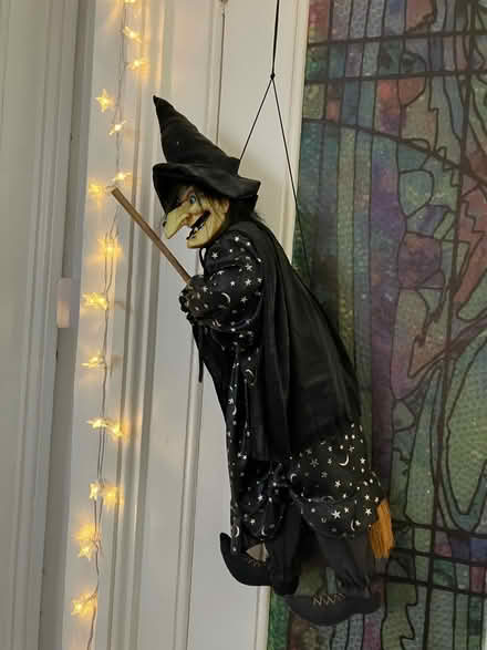 Photo of free Witch on a broomstick (St Helen’s Parade Southsea) #3