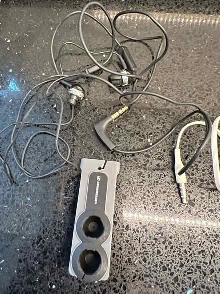 Photo of free Mini jack headphone (Clanfield PO8) #1