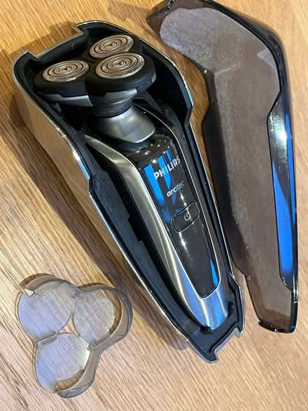Photo of free Philips Electric shaver RQ1000 series (Trumpington Ward CB2) #1