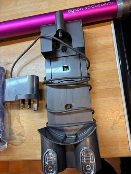 Photo of free Dyson vacuum (broken) (Abingdon) #3