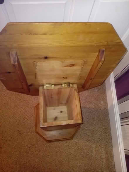 Photo of free Small side table (Southend SS2) #2