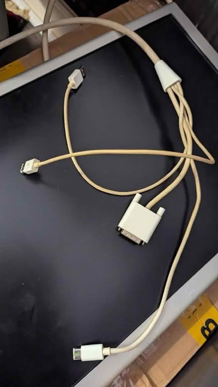 Photo of free Apple cinema HD monitor (imperfect) (Montpelier Road area BN1) #2