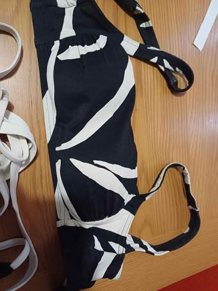 Photo of free Teenage bikini tops/bra (W12) #4