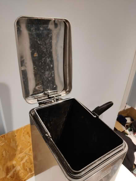 Photo of free 20L metal bin (SE24) #3