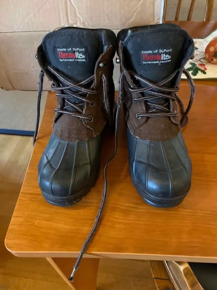 Photo of free Women’s snow boots (Brookline) #1