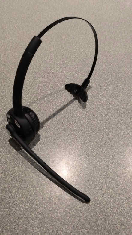 Photo of free Bluetooth headset (James & Kent) #1