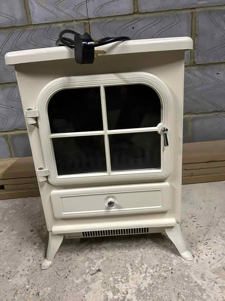 Photo of free Electric coal effect stove (Willingdon BN20) #2
