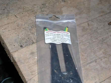Photo of free cattle eartag applicator (Much Cowarne HR7) #2