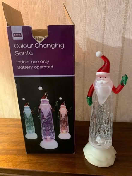 Photo of free Christmas ornament (Lunts Heath WA8) #1