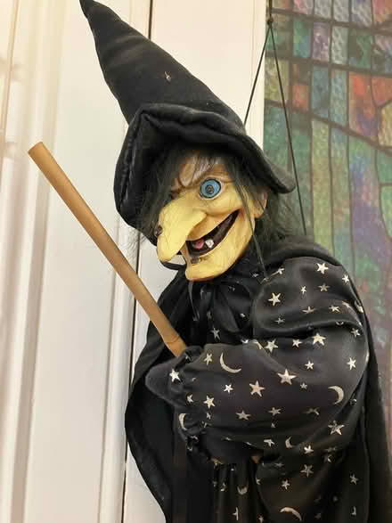 Photo of free Witch on a broomstick (St Helen’s Parade Southsea) #2