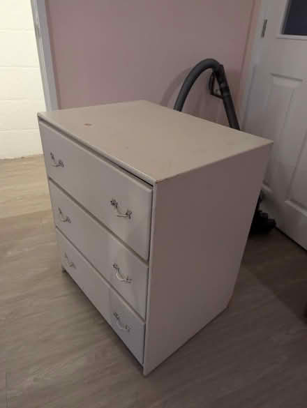 Photo of free Chest of drawers (TA19) #2