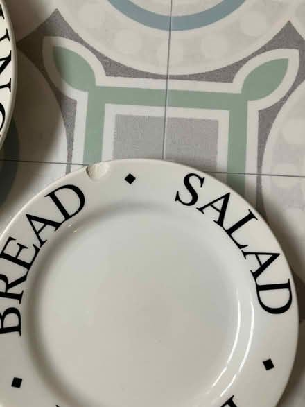 Photo of free 4 dinner plates and 3 side plates. (Dunston S41) #2