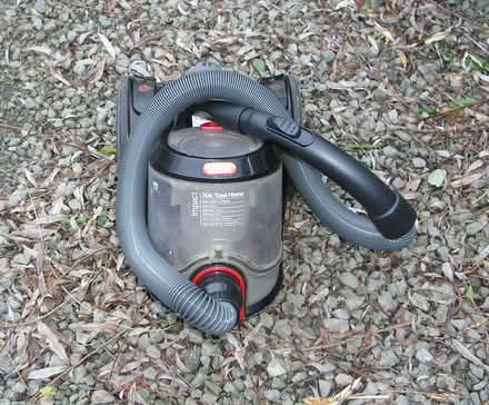 Photo of free Vacuum cleaner (Much Cowarne HR7) #1