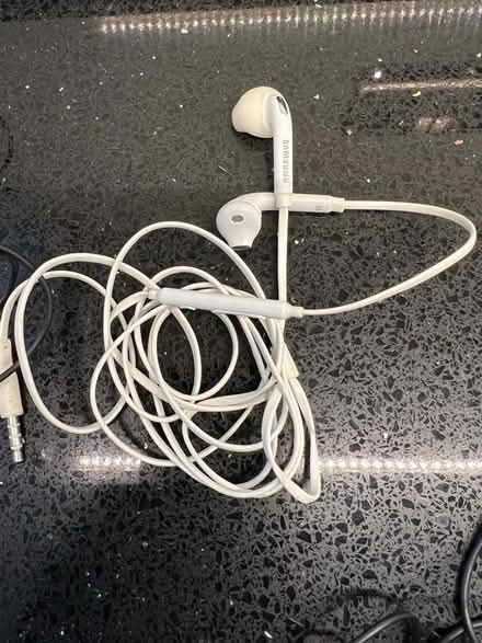 Photo of free Mini jack headphone (Clanfield PO8) #2