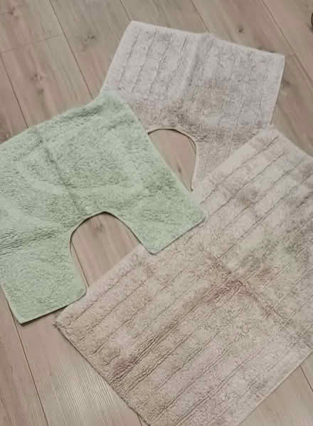 Photo of free Bath and toilet mats (Cogges OX28) #1