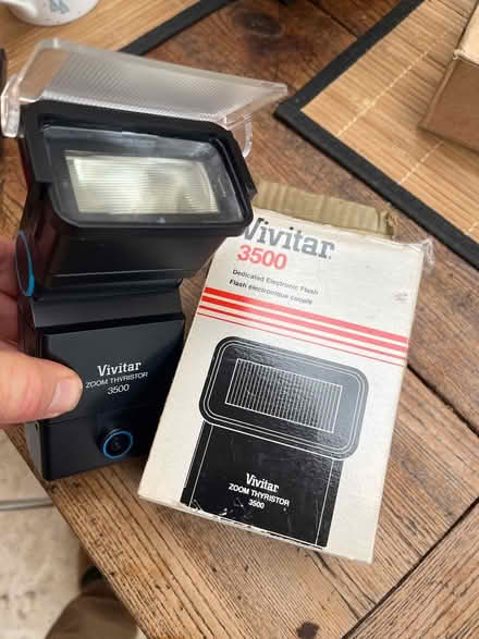 Photo of free Vivitar Zoom Thyristor 3500 Flash (Chiswick W4) #3