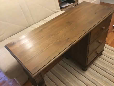 Photo of free Desk/Dressing table (Roselands BN22) #2