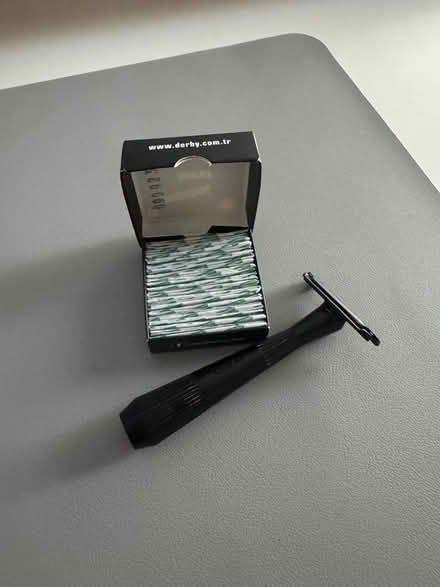 Photo of free Leaf Single Edged Razor & Refills (West End) #1