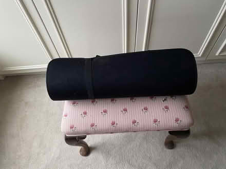 Photo of free black yoga mat (SW15) #2