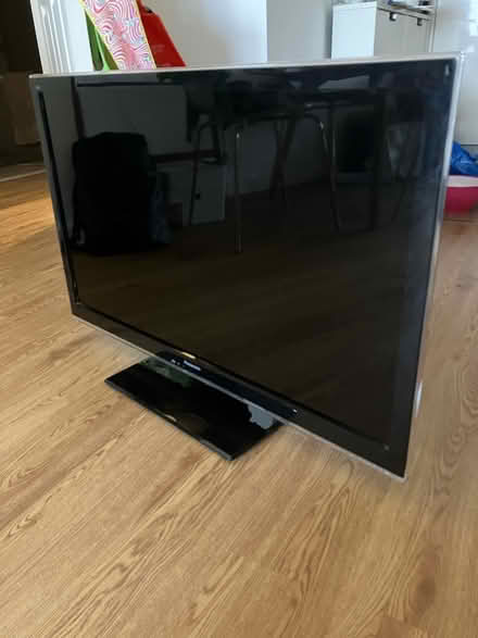 Photo of free Panasonic Viera tv 2013 (Arsenal / Highbury N5) #2
