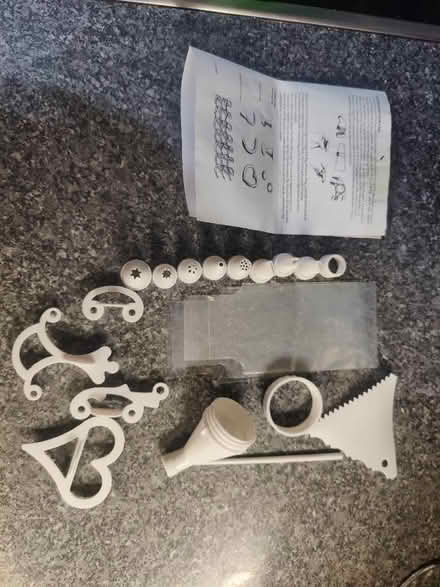 Photo of free Cake piping bits (Bordon GU35) #1
