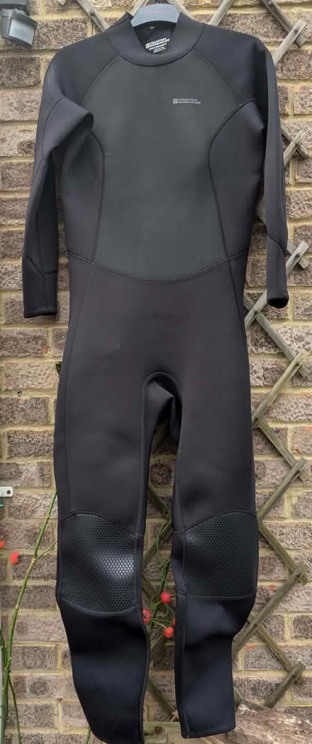 Photo of free Ladies wetsuit (Hook RG27) #1