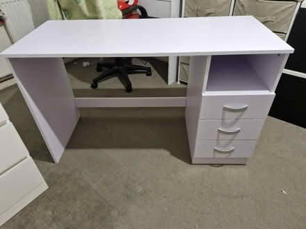 Photo of free Purple desk (IG6) #1
