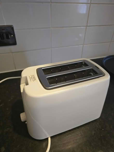 Photo of free Toaster (IG3 8EX) #3
