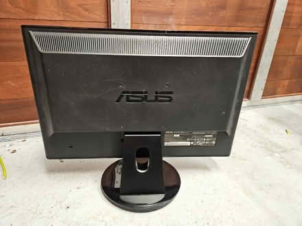 Photo of free ASUS VH222 Monitor (Bowness on Windermere LA23) #2