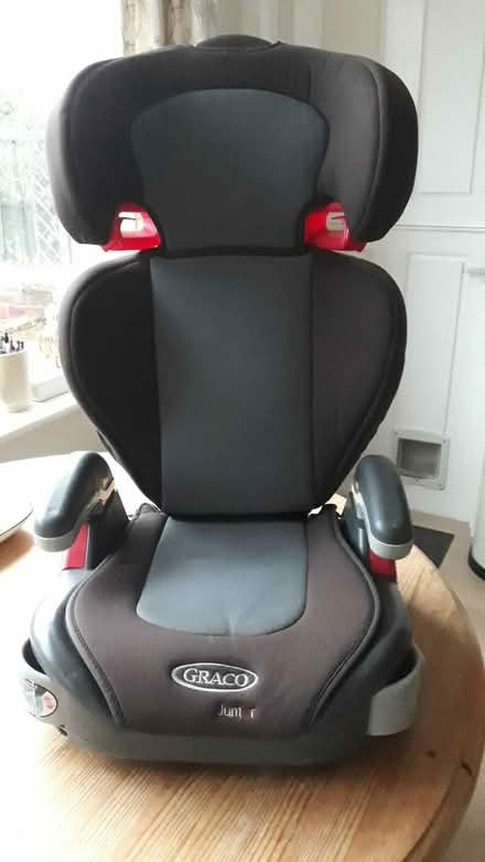 Photo of free childs car seat/ spare seat covers (Newbury RG14) #1