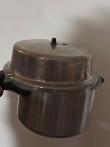 Photo of free Pressure cooker (BR5) #2