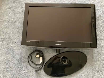 Photo of free 32” Samsung TV (BN3) #1