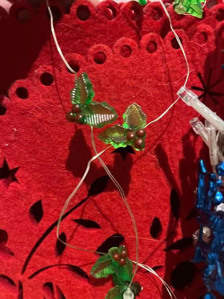 Photo of free Xmas Decorations & 2 Yankee Candles (E2 Bethnal Green) #4