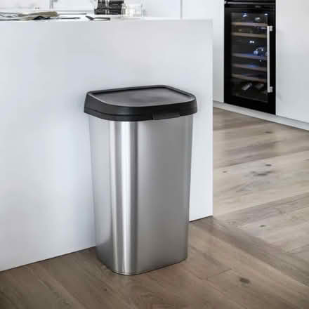 Photo of Kitchen Bin (Willesden Green) #1