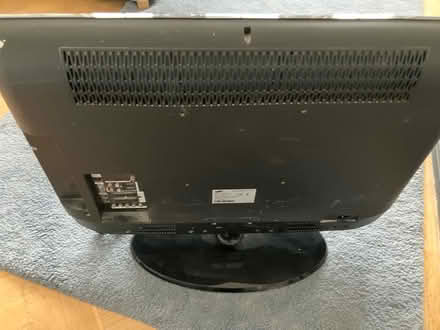 Photo of free 32” Samsung TV (BN3) #3