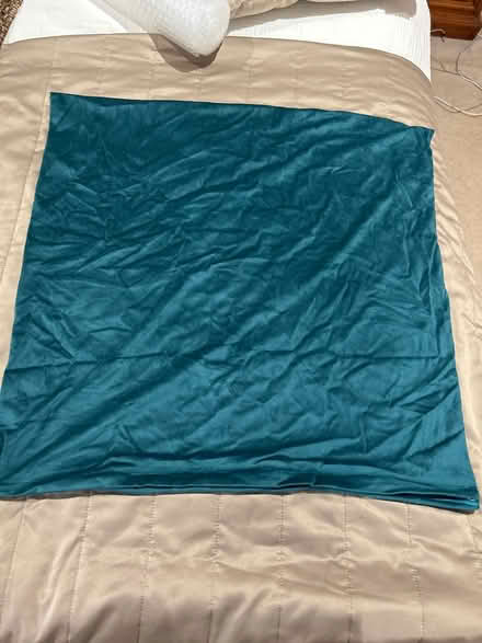 Photo of free New zipped cushion cover (Merstham RH1) #1