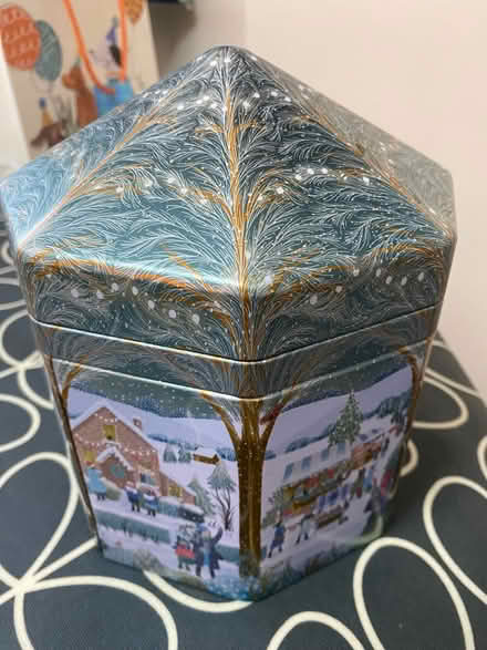 Photo of free Christmas music & light tin (Upper Norwood SE19) #2