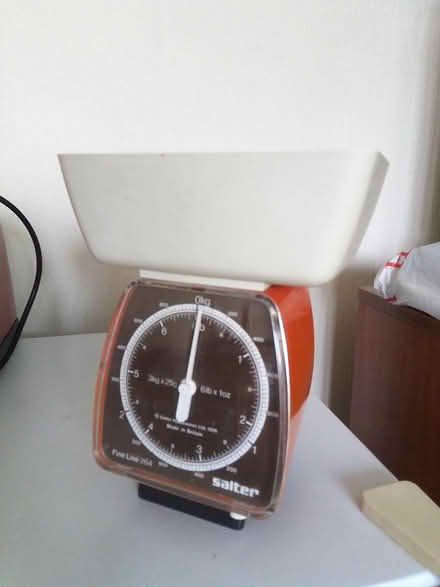 Photo of free Salter kitchen scales - pan broken (BR4 - West Wickham south side) #1