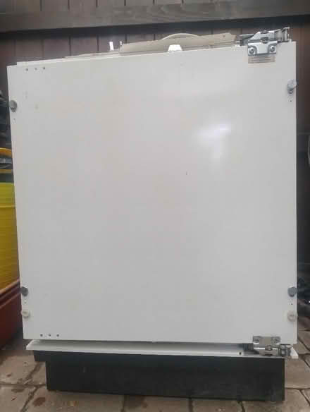 Photo of free Bosch fridge (Amersham Common HP7) #1