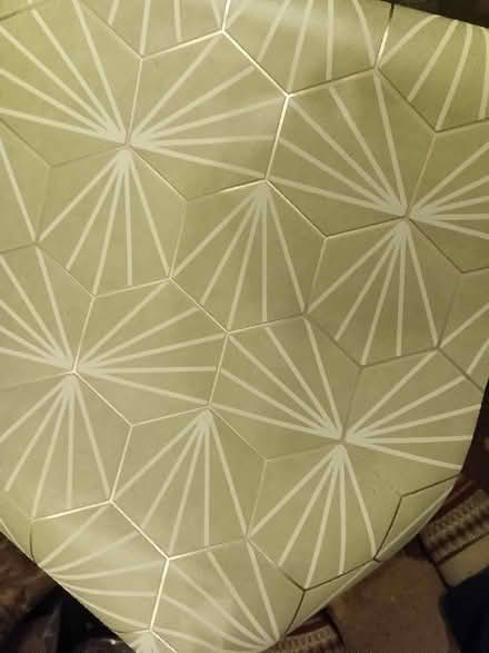 Photo of free Wallpaper, approx 12 rolls. (Reddingmuirhead FK2) #1