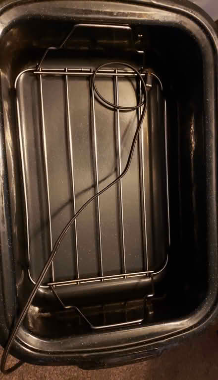 Photo of free NESCO 18 qt. electric Roaster (Wayne, MI, Newburgh/Glenwood) #2