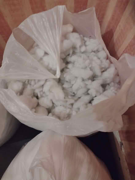 Photo of free 3 bags of stuffing for soft toys/cushions (Barry CF63) #2