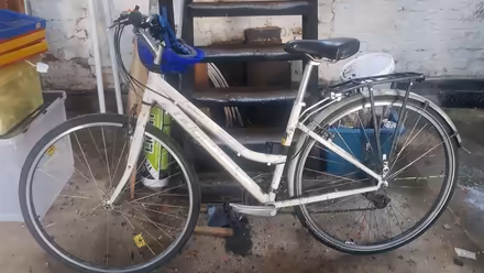 Photo of free Ladies bike ridgeback (Headington Quarry OX3) #1