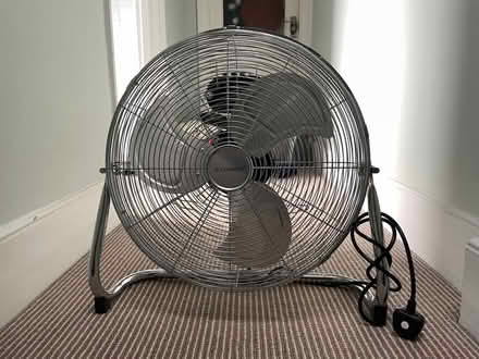 Photo of free Fan 18” 3 speed floor standing (Crouch End N8) #1