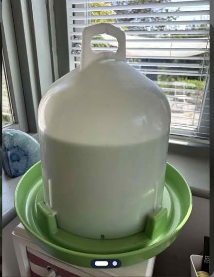 Photo of free eco poutry top feed drinker 6ltr (TN36) #2