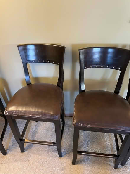 Photo of free 4 counter height bar stools (West Des Moines) #1