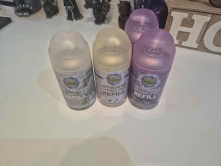 Photo of free Mirror and 4 automatic refills (CW7) #2