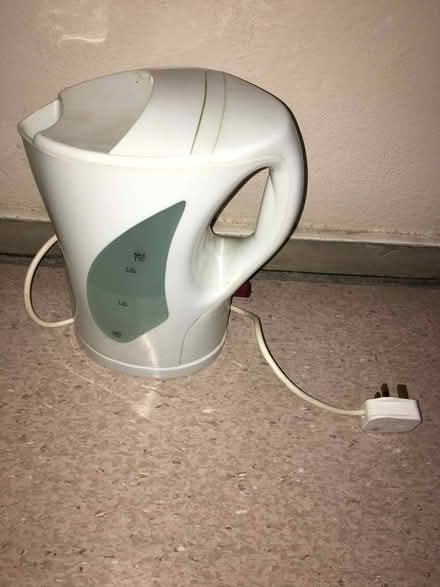 Photo of free White 1.7l kettle (Portslade Village BN41) #2